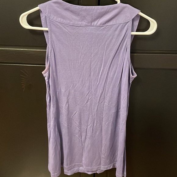 NWOT Kische brand tank top lilac size small with embellishments. - Picture 4 of 6